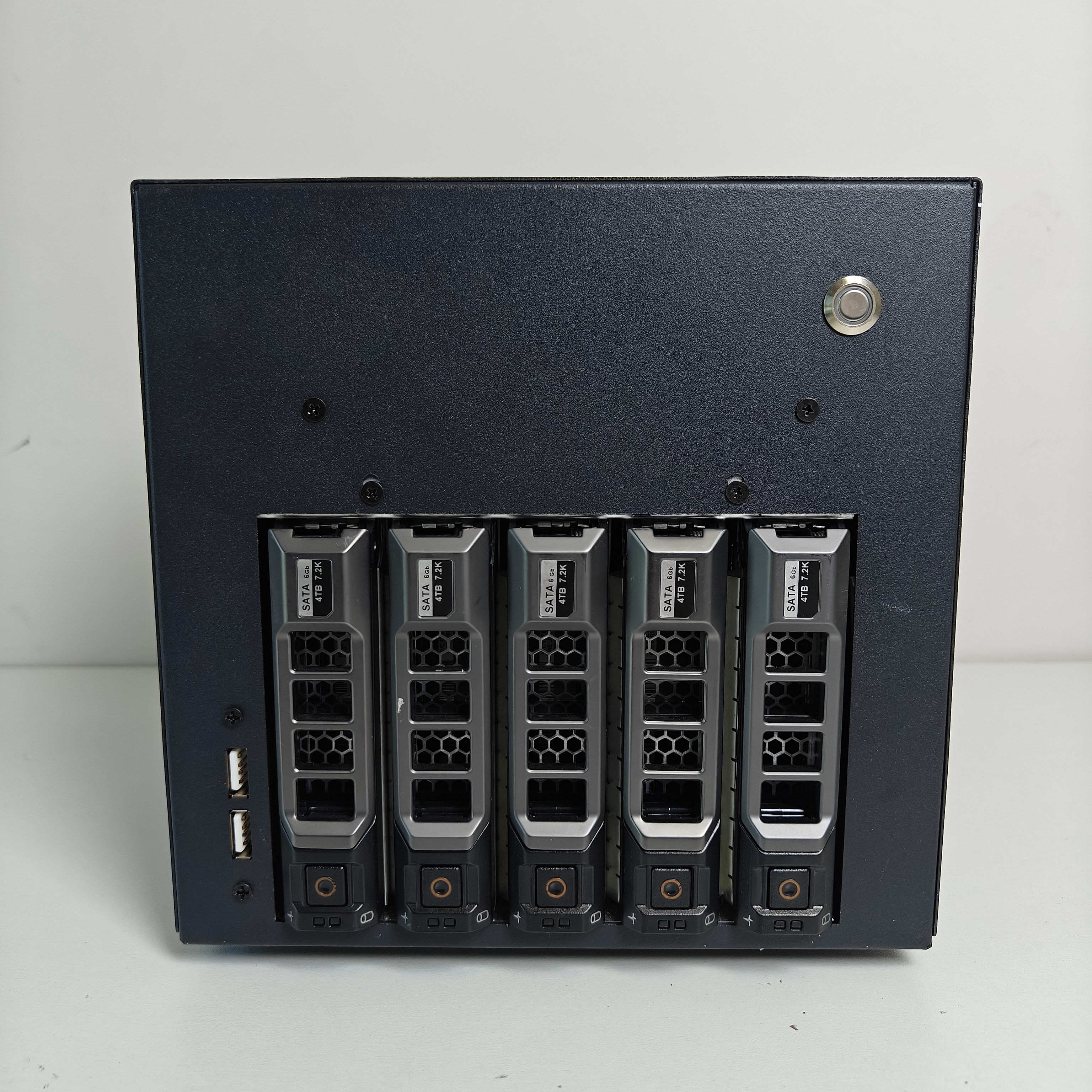 32集 五盘位NAS主机 N100+双网口 千元性价比天花板